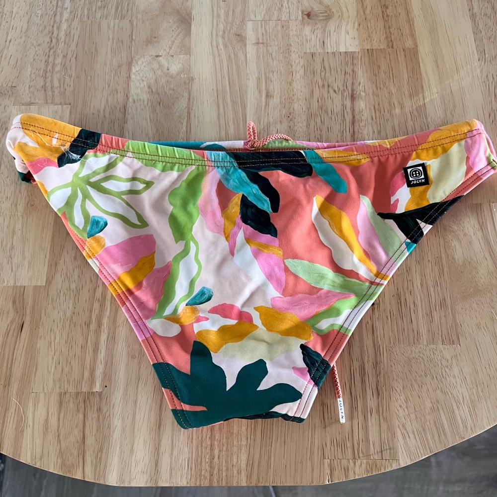 Jolyn small Koa bottom